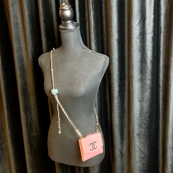 Chanel compact wallet crossbody or belt chain bum bag with keychain bag charm - Picture 3 of 16